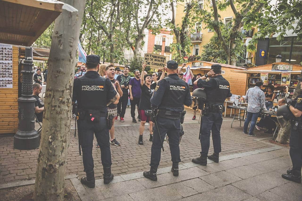 Defensa y reconocimiento a la labor de Orgullo Vallekano LGTBIQ+ en Puente de Vallekas